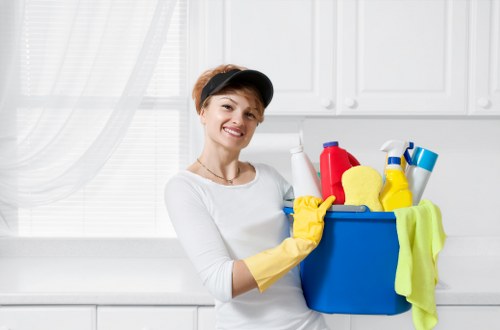 Professional hard floor cleaning for a SW8 home hallway