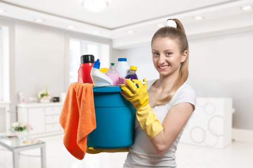 Move out cleaning service for flats and homes in SW8